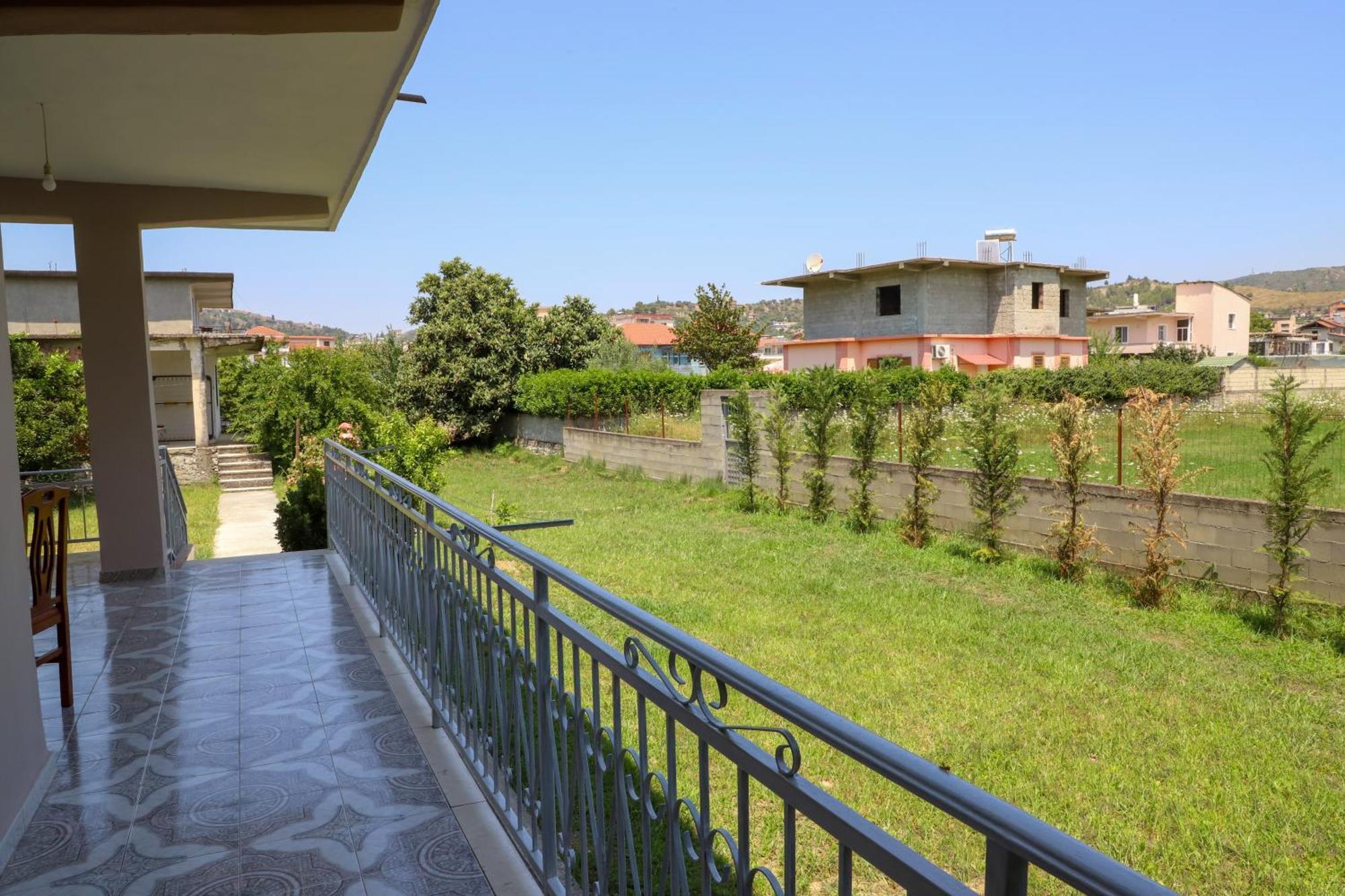 Villa Fjorentin Berat Buitenkant foto